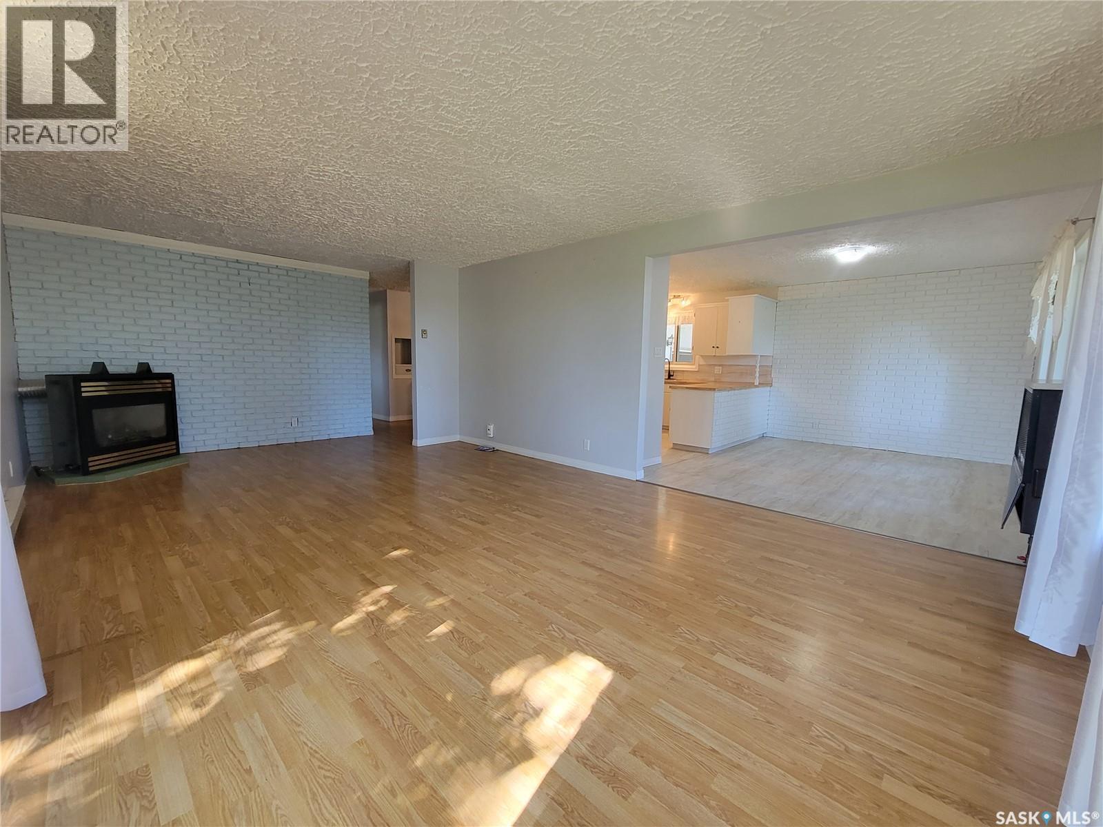 200 & 202 Saskatchewan Avenue, Tramping Lake, Saskatchewan  S0K 4H0 - Photo 14 - SK048356