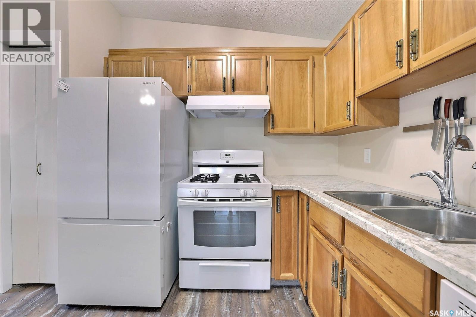 7126 Dalgliesh Drive, Regina, Saskatchewan  S4X 2M6 - Photo 10 - SK048326