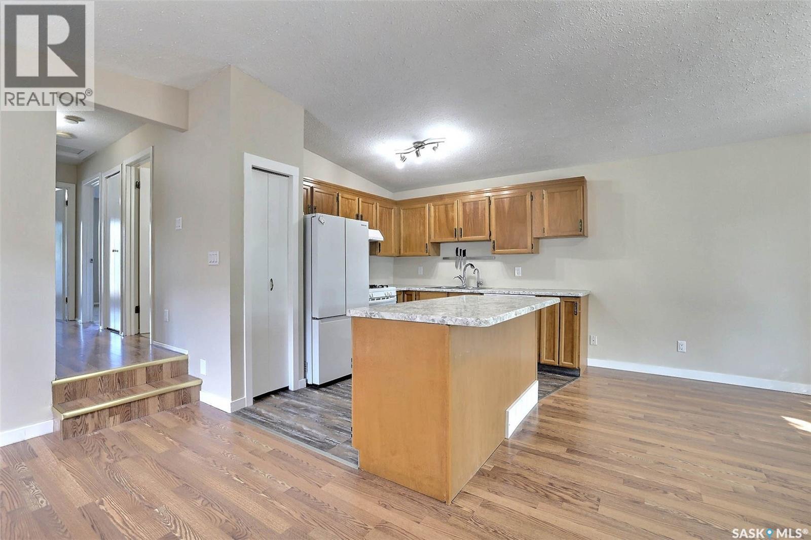 7126 Dalgliesh Drive, Regina, Saskatchewan  S4X 2M6 - Photo 3 - SK048326