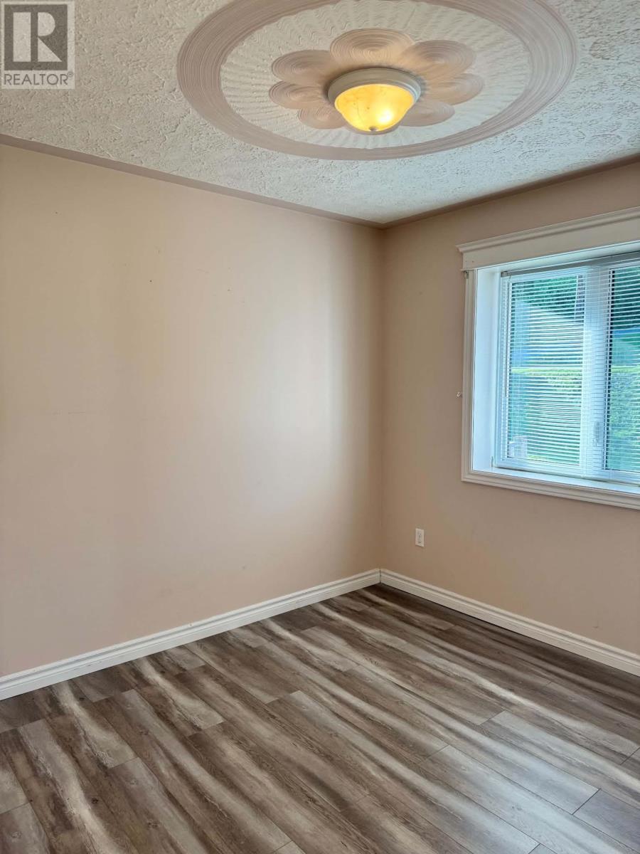 228 Main Street N, Glovertown — photo 32