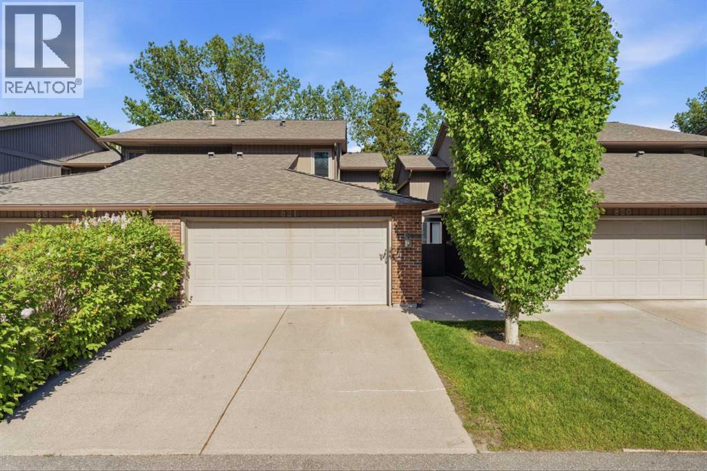 821, 860 Midridge Drive SE, Calgary, Alberta