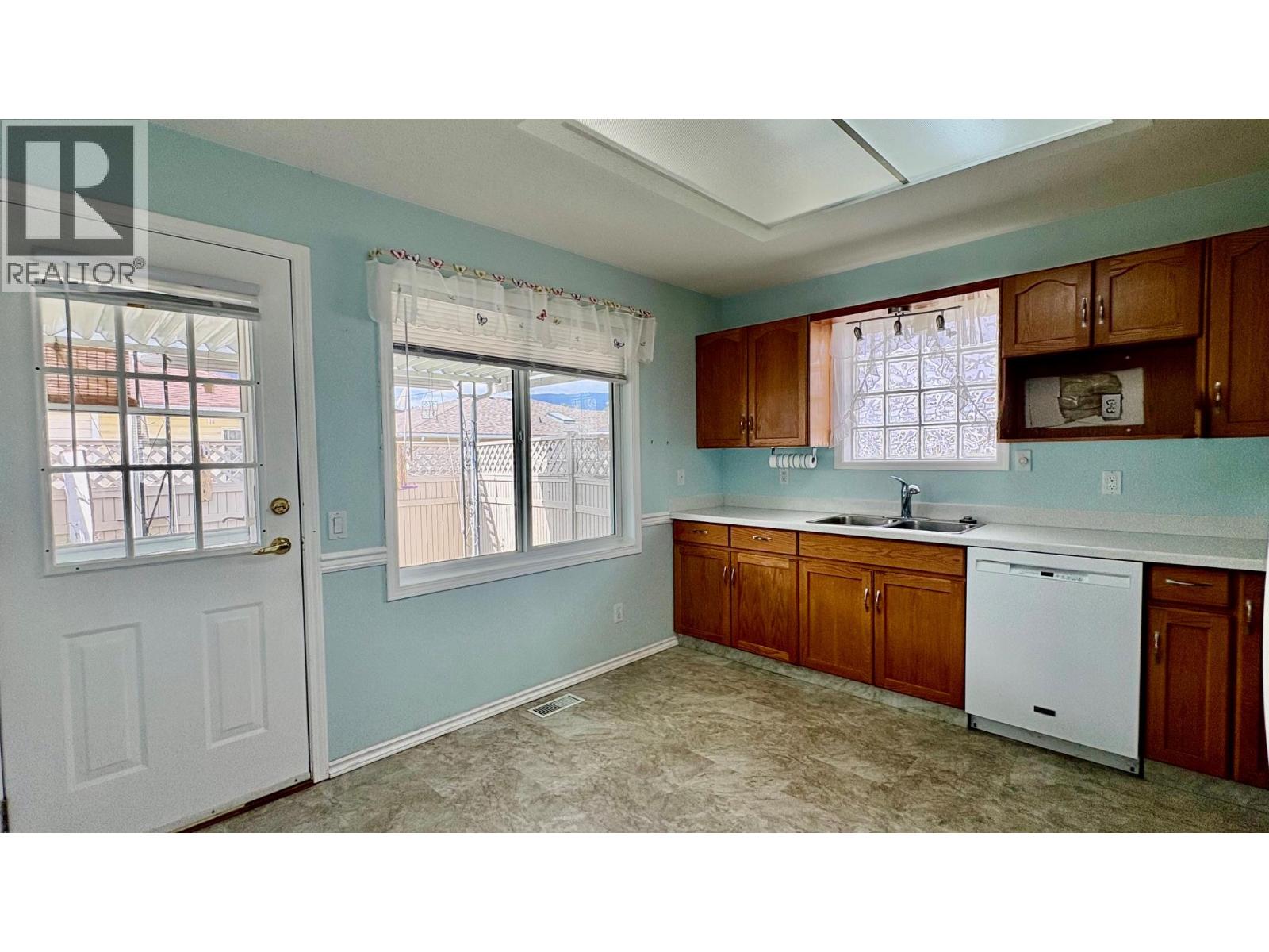 3400 Wilson Street Unit# 156, Penticton, British Columbia  V2A 8J1 - Photo 3 - 10384516