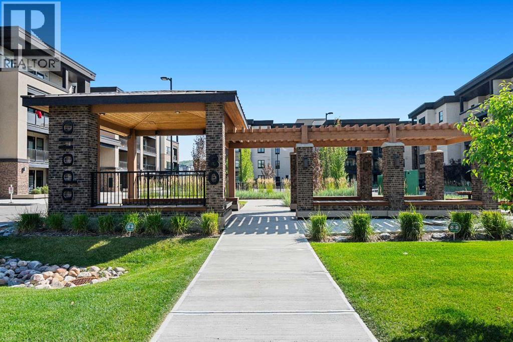 3308, 80 Greenbriar Place NW, Calgary, Alberta