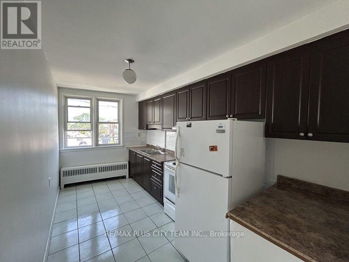 1 - 3432 Bathurst Street, Toronto, Ontario  M6A 2C2 - Photo 2 - C13781602