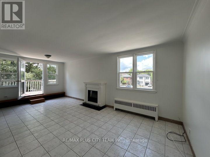 2 - 3432 Bathurst Street, Toronto, Ontario  M6A 2C2 - Photo 1 - C13781616