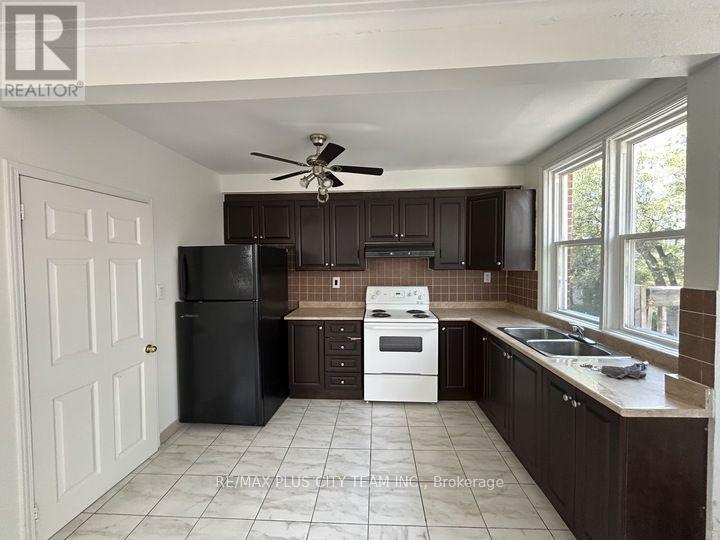 2 - 3432 Bathurst Street, Toronto, Ontario  M6A 2C2 - Photo 5 - C13781616