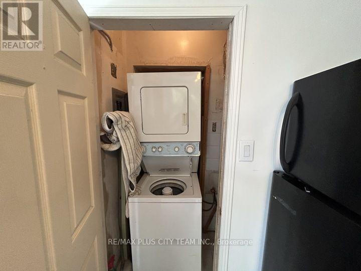 2 - 3432 Bathurst Street, Toronto, Ontario  M6A 2C2 - Photo 7 - C13781616