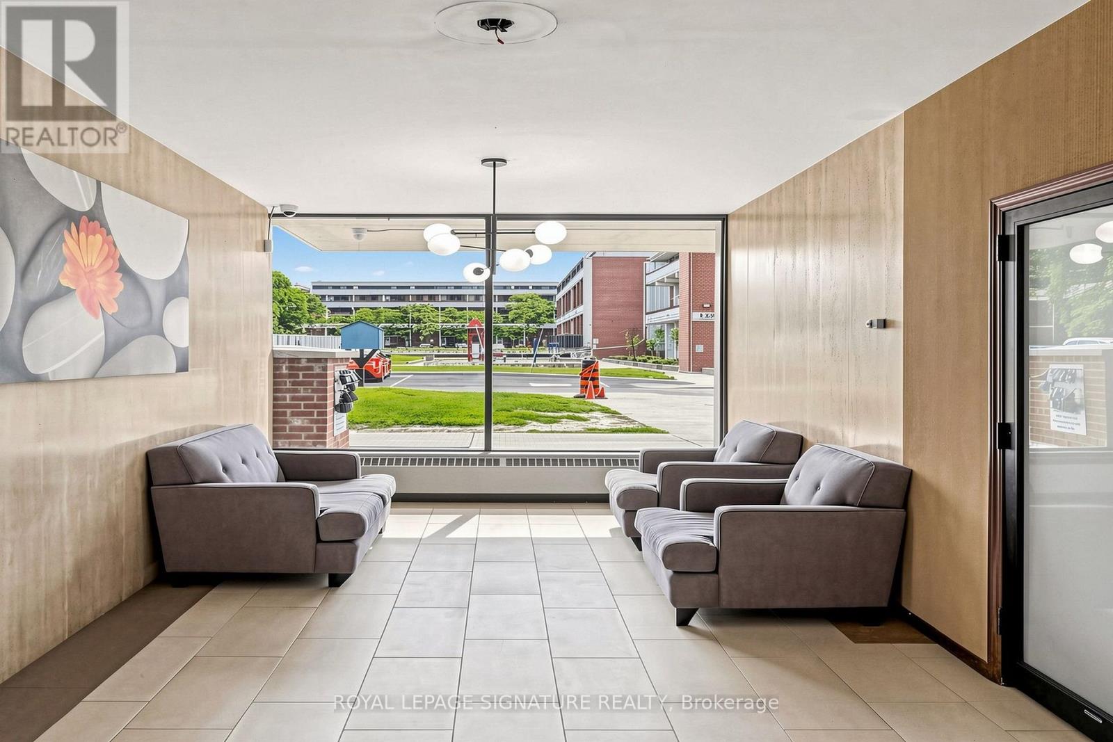 411 - 100 Leeward Glenway, Toronto, Ontario  M3C 2Z1 - Photo 2 - C13781638