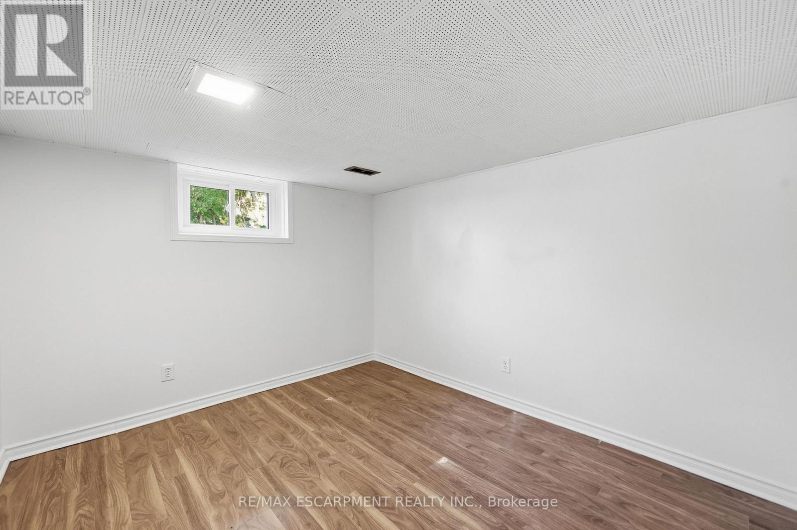 Lower - 292 Bogert Avenue, Toronto, Ontario  M2N 1L5 - Photo 11 - C13781654