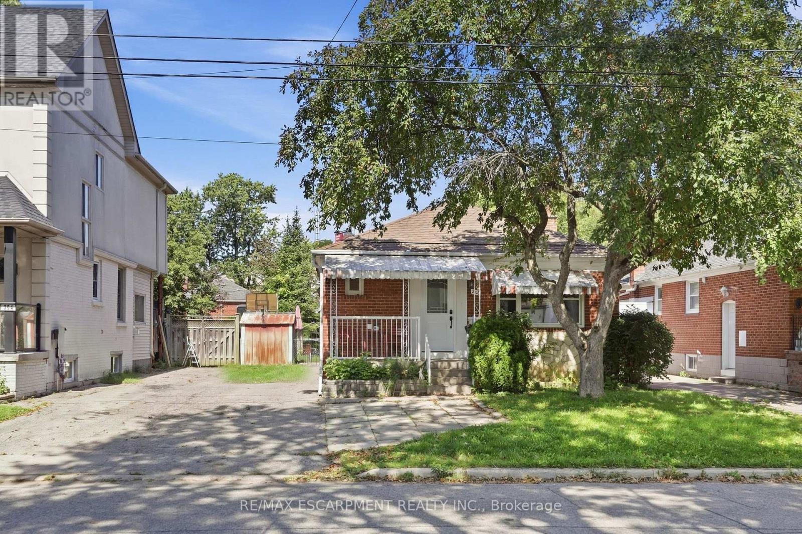 Lower - 292 Bogert Avenue, Toronto, Ontario  M2N 1L5 - Photo 2 - C13781654
