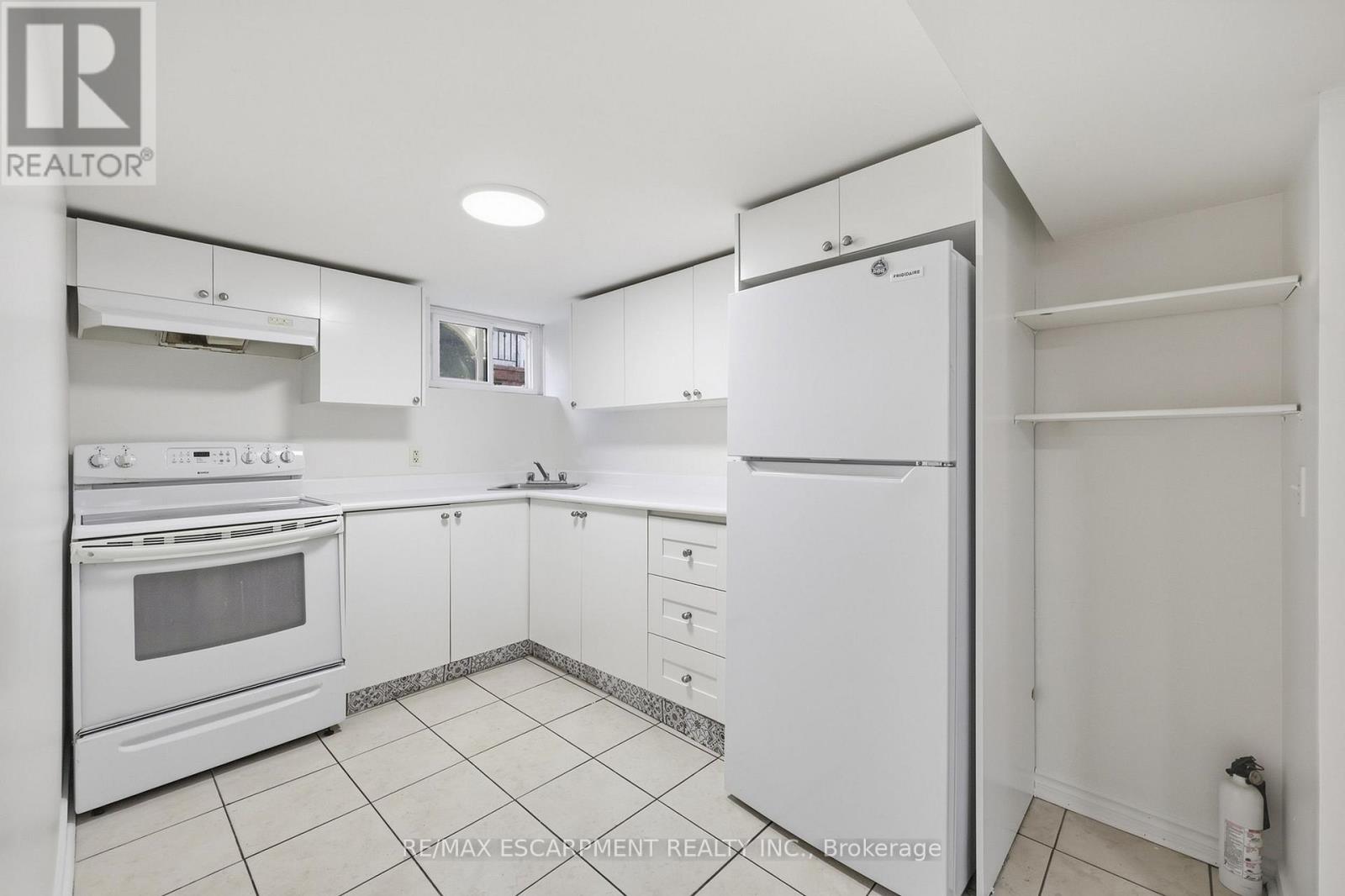 Lower - 292 Bogert Avenue, Toronto, Ontario  M2N 1L5 - Photo 9 - C13781654