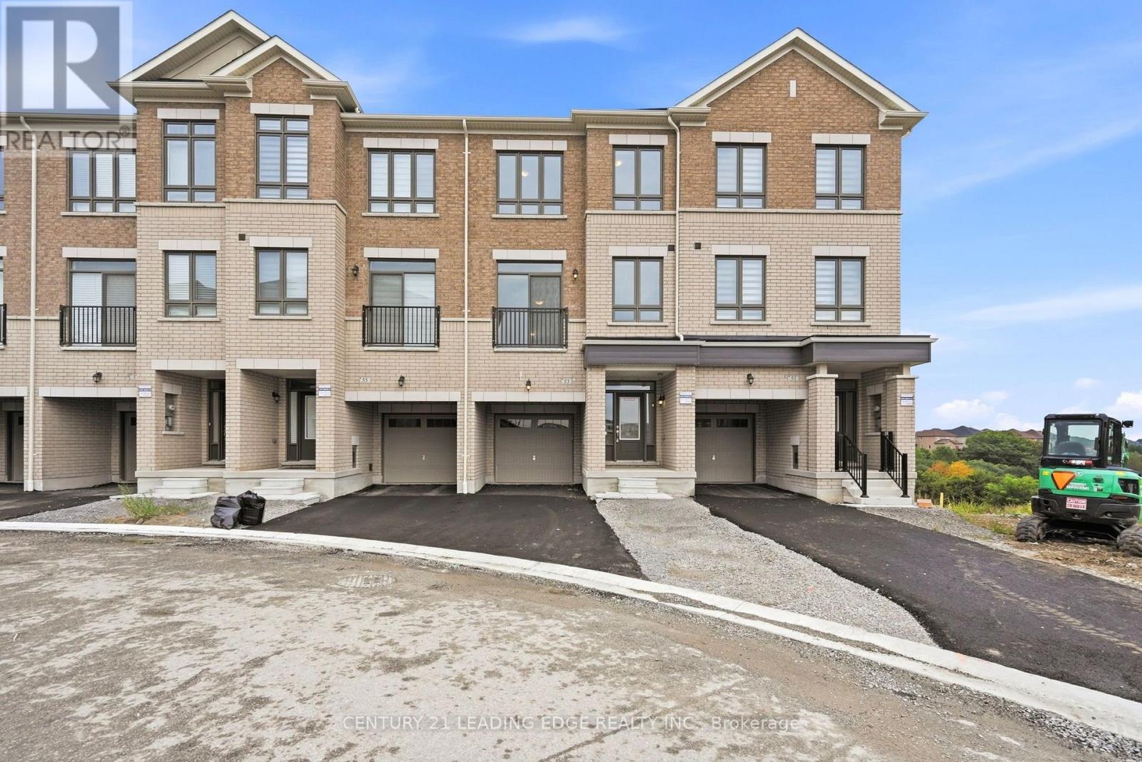 53 Upper Paradise Way, Whitby, Ontario  L1P 0S2 - Photo 1 - E13781550