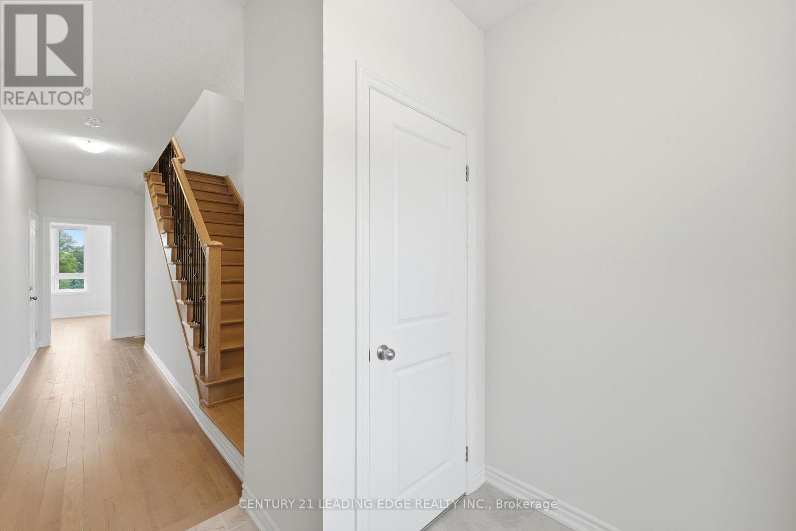 53 Upper Paradise Way, Whitby, Ontario  L1P 0S2 - Photo 3 - E13781550