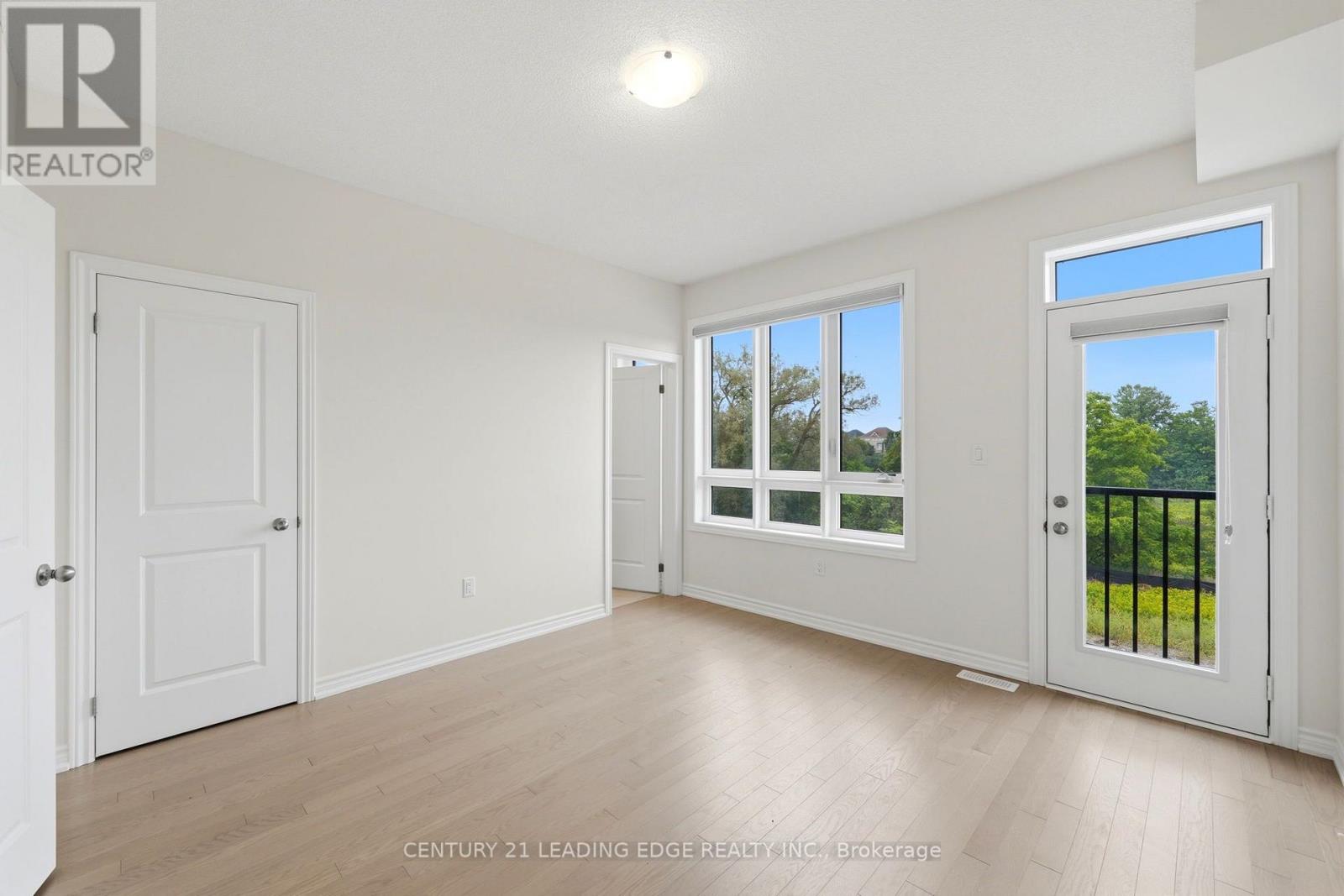 53 Upper Paradise Way, Whitby, Ontario  L1P 0S2 - Photo 4 - E13781550