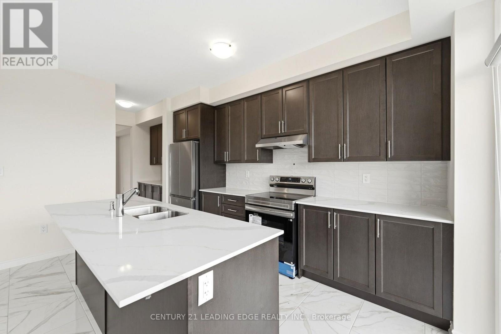 53 Upper Paradise Way, Whitby, Ontario  L1P 0S2 - Photo 7 - E13781550