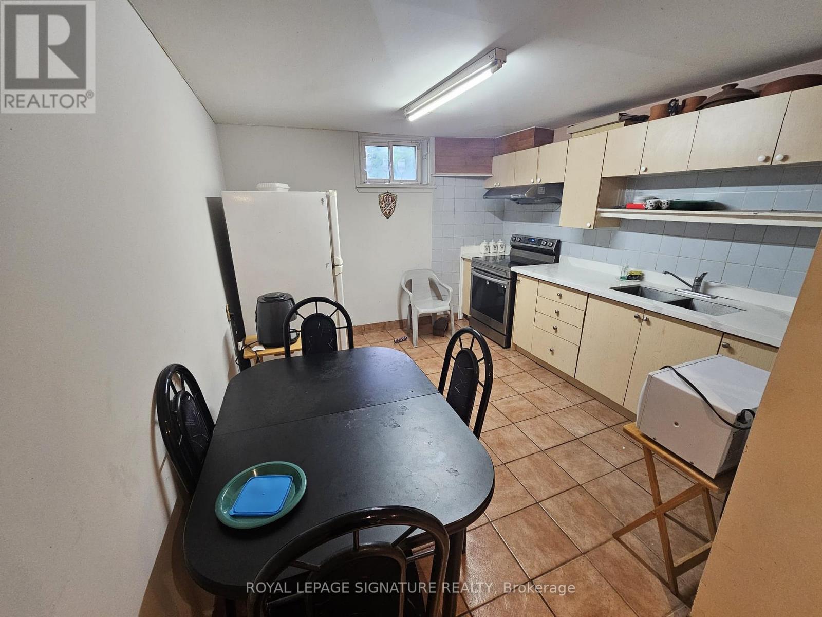 54 Brantwood Drive, Toronto, Ontario  M1H 2G6 - Photo 7 - E13781582