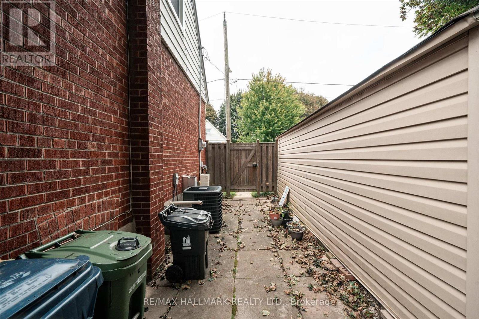 37 Holswade Road, Toronto, Ontario  M1L 2G5 - Photo 29 - E13781670