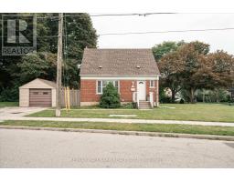 37 HOLSWADE ROAD, Toronto, Ontario