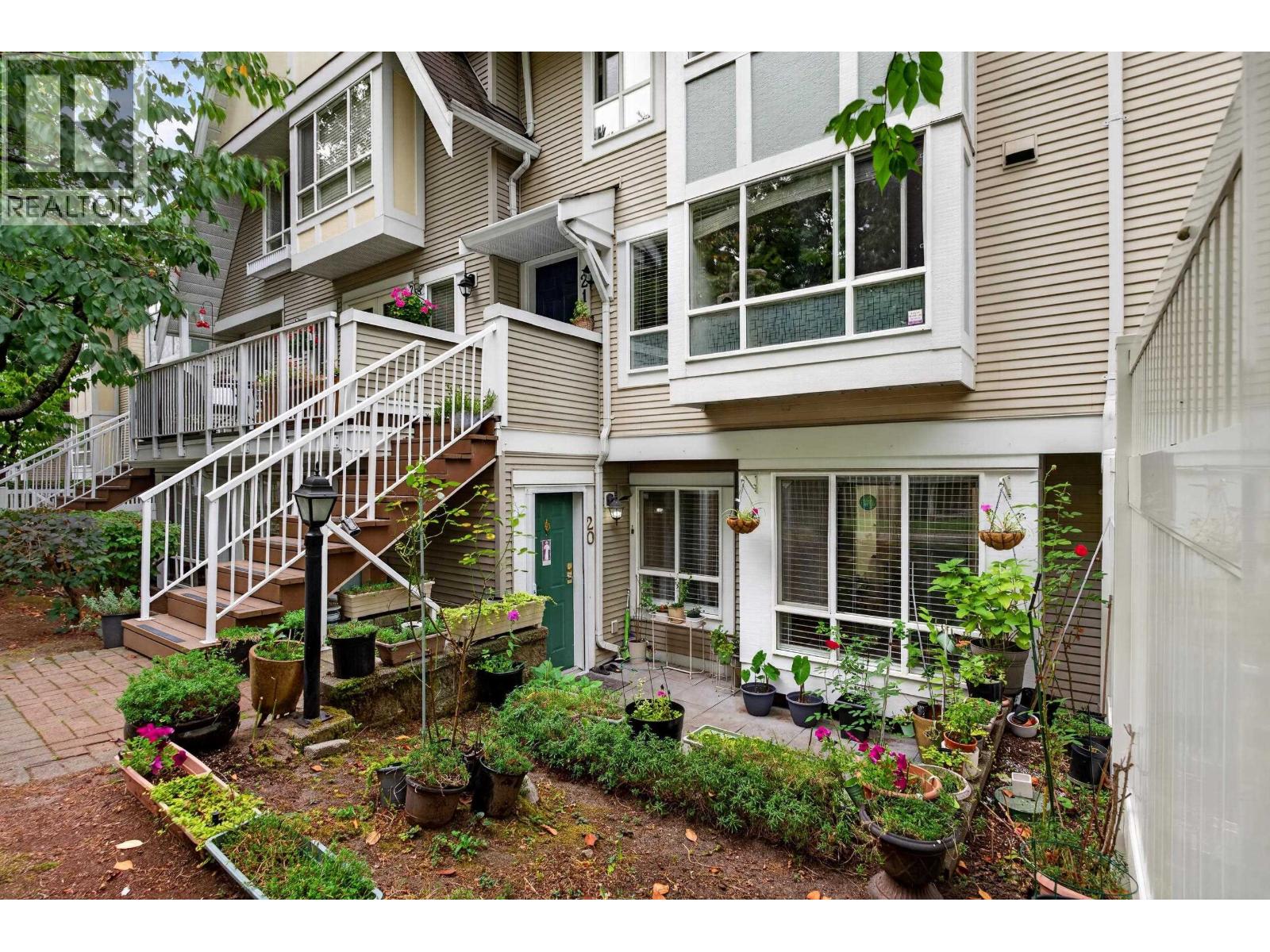 20 6588 Southoaks Crescent, Burnaby, British Columbia V5E 4K1 - Photo 5 - R3164740