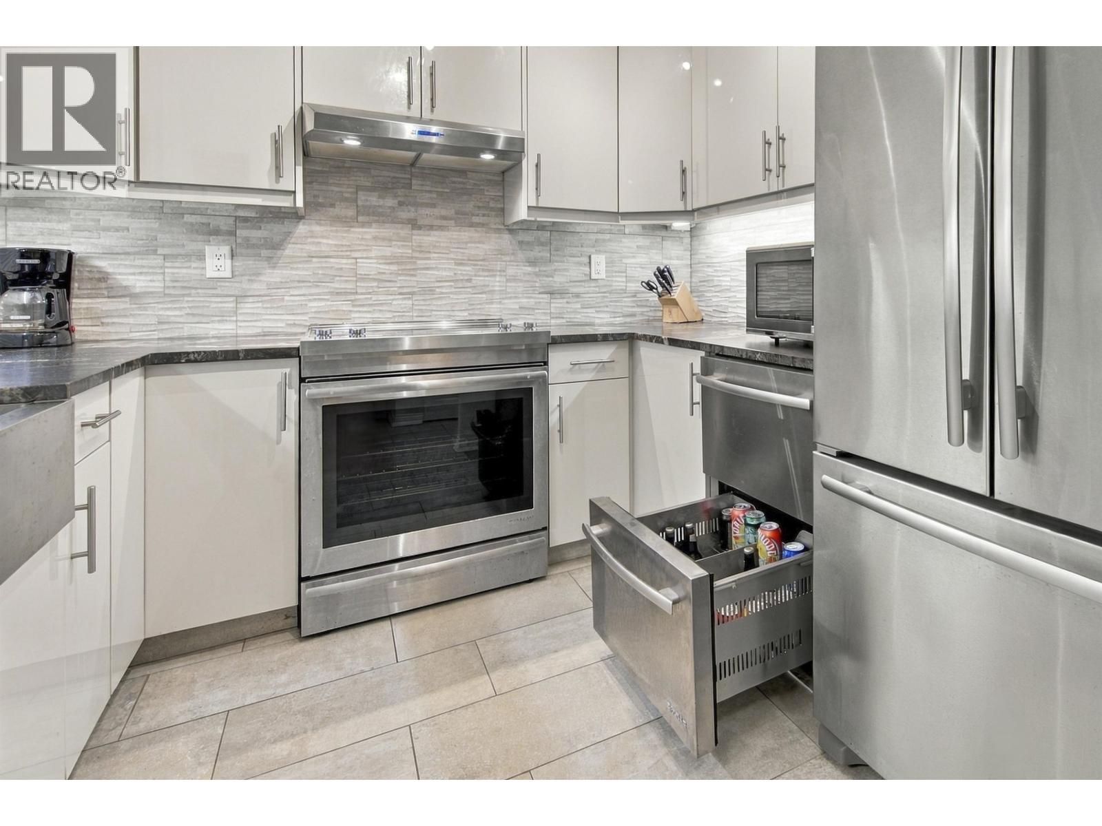 109 5835 Hampton Place, Vancouver, British Columbia  V6T 2G2 - Photo 4 - R3164967