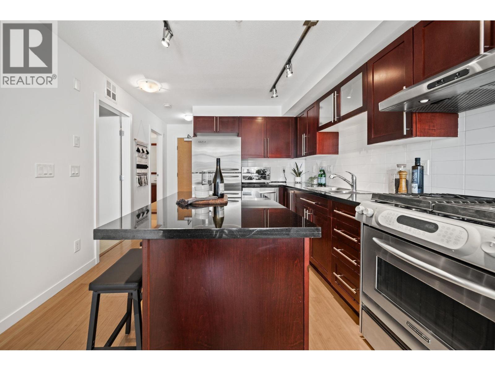 409 122 E 3rd Street, North Vancouver, British Columbia  V7L 1E6 - Photo 12 - R3164997
