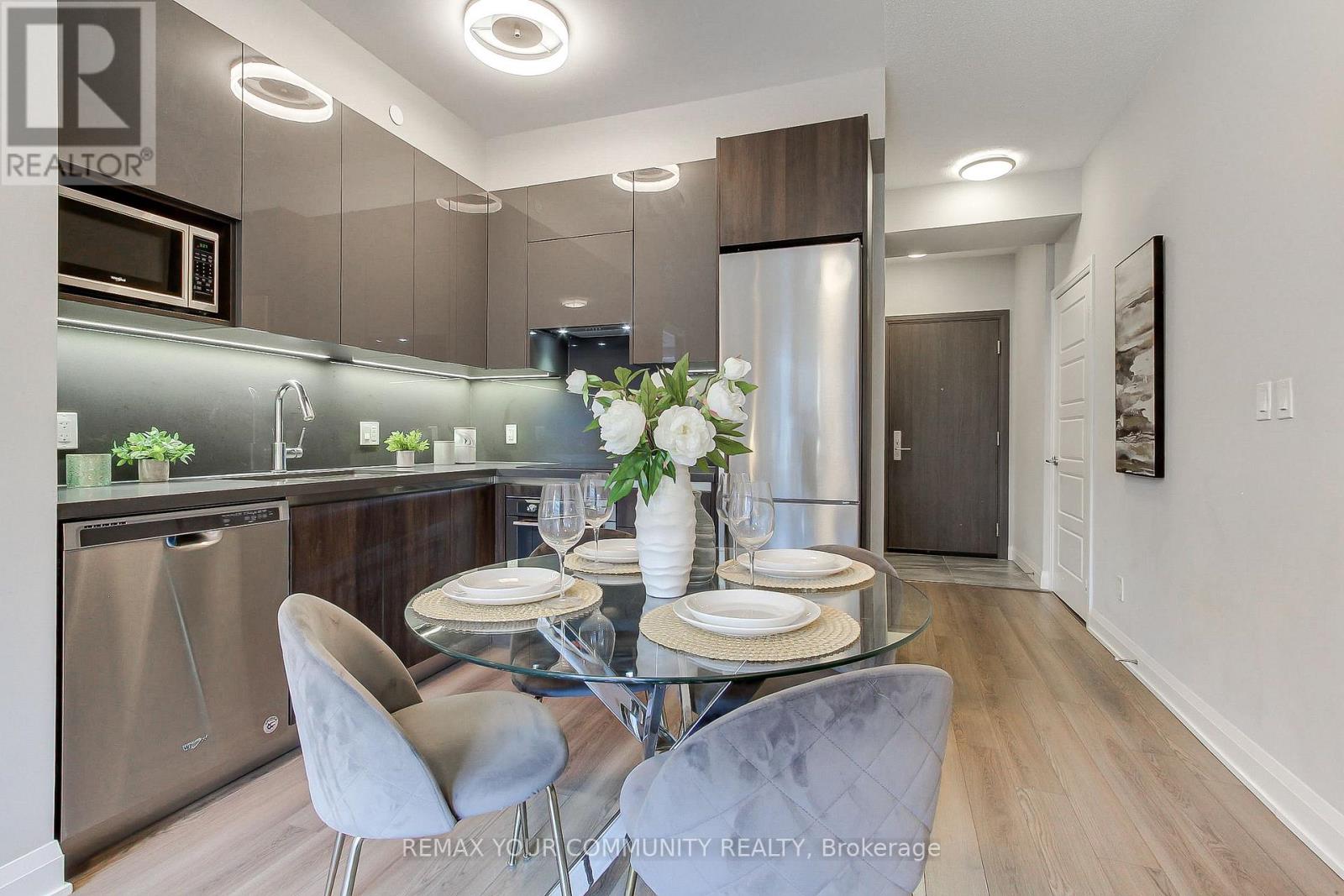 307 - 25 Water Walk Drive, Markham, Ontario  L6G 0G3 - Photo 8 - N13781592