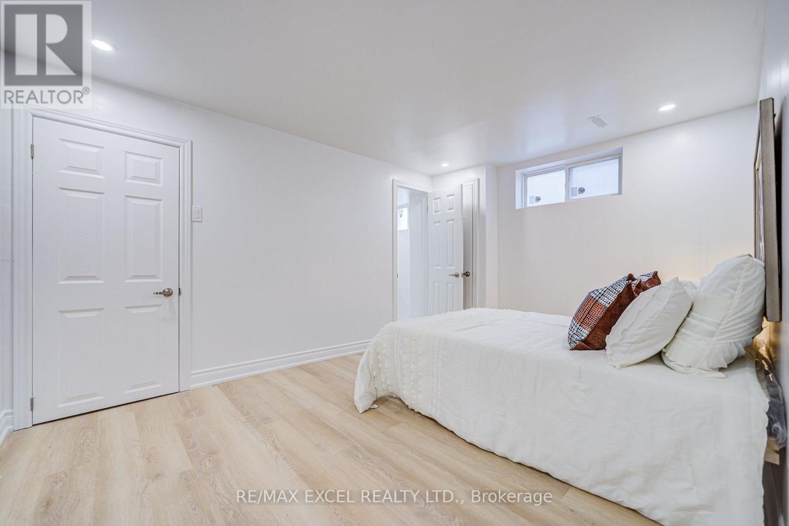 8 Simsbury Court, Markham (Milliken Mills West), Ontario  L3R 3G7 - Photo 45 - N13781606