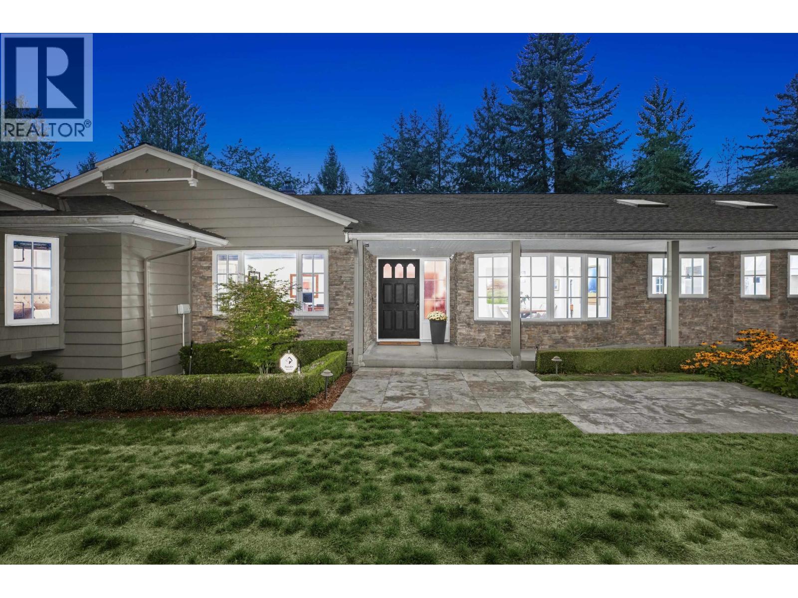 885 Margaree Place, West Vancouver, British Columbia  V7T 2J5 - Photo 32 - R3165020