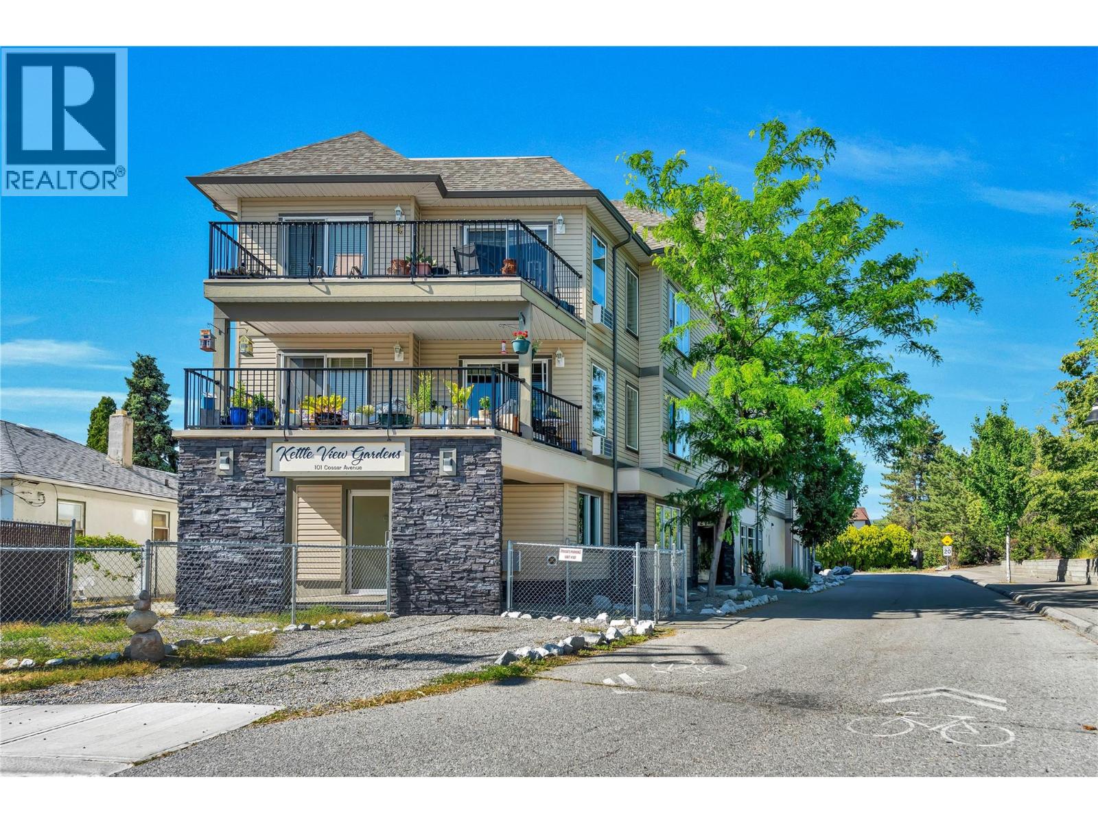 101 COSSAR Avenue Unit# 203, Penticton, British Columbia
