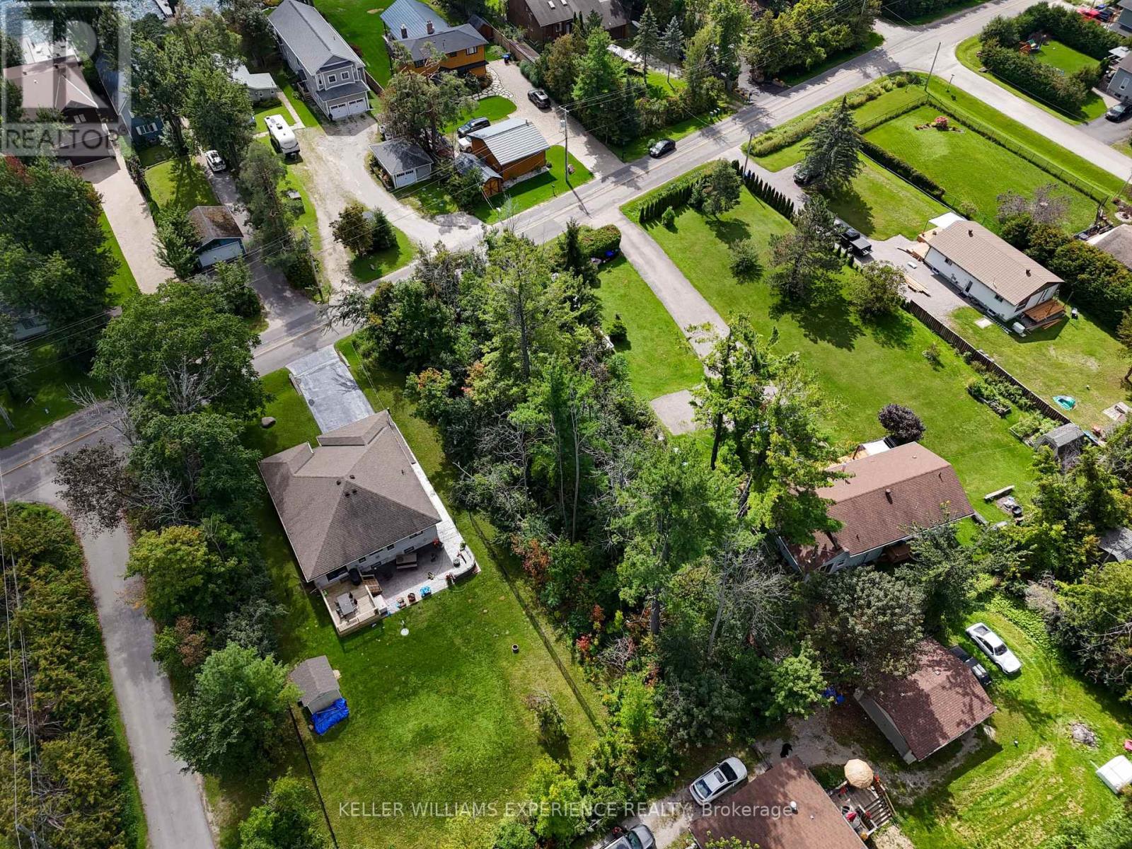 108 Lakeshore Road E, Oro-Medonte, Ontario  L0L 2E0 - Photo 8 - S13781656