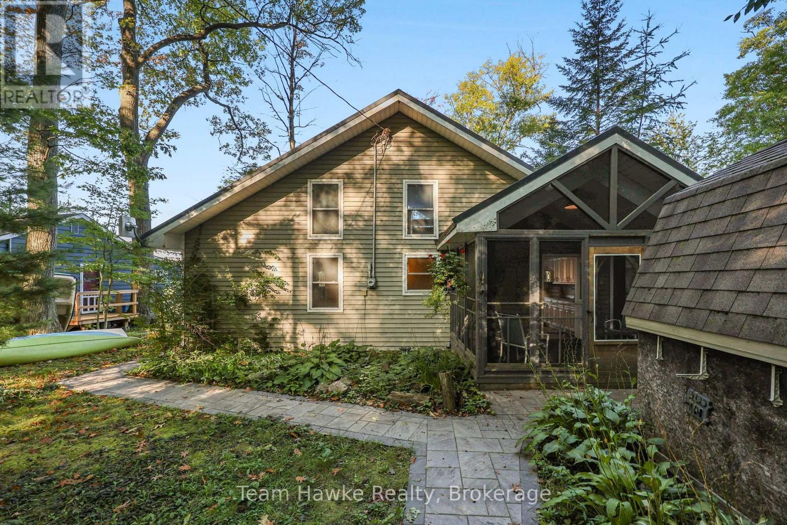 8 Farlain Lake Road E, Tiny, Ontario  L9M 0B5 - Photo 4 - S13781666