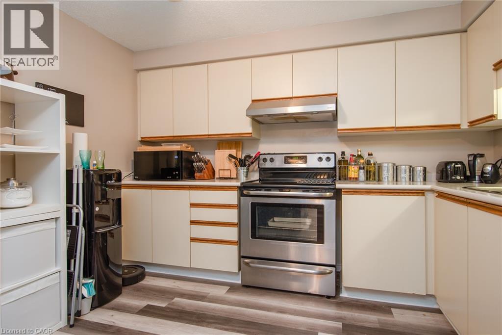 35 Green Valley Drive Unit# 914, Kitchener, Ontario  N2P 2A5 - Photo 14 - 40862977