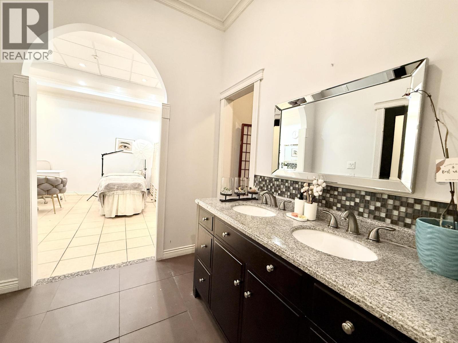 105 2764 Barnet Highway, Coquitlam, British Columbia  V3B 1B9 - Photo 17 - C8081892