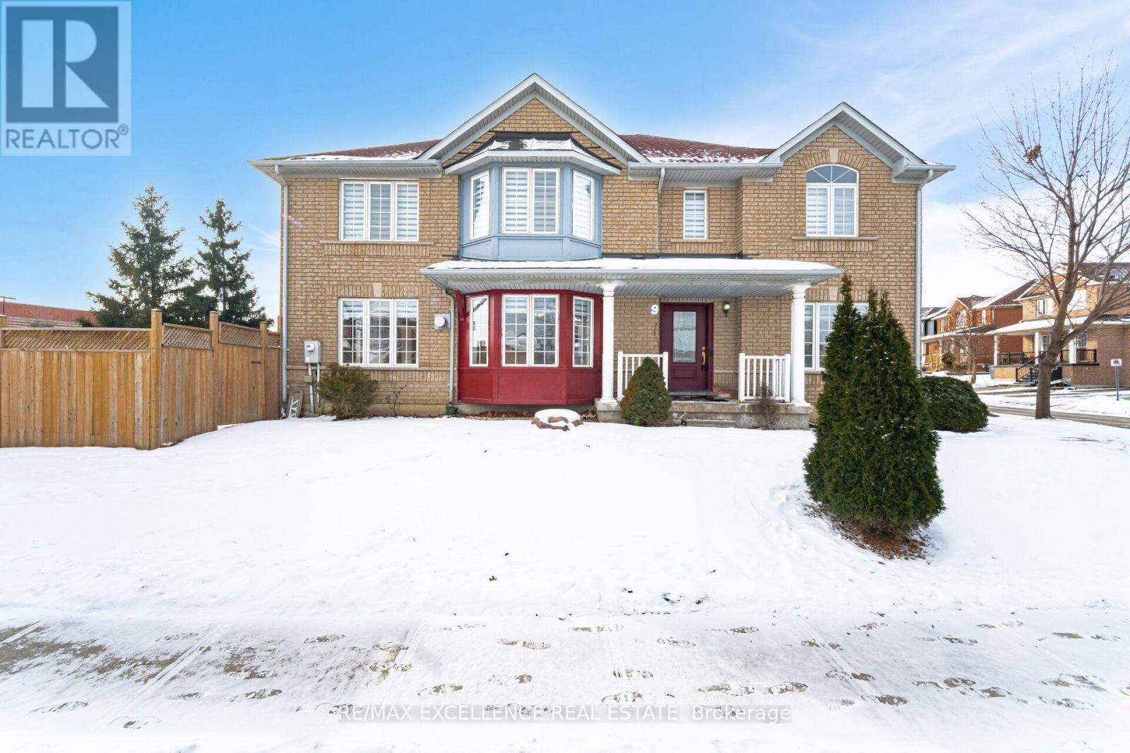 9 Continental Road, Brampton, Ontario  L7A 2H4 - Photo 2 - W13781528