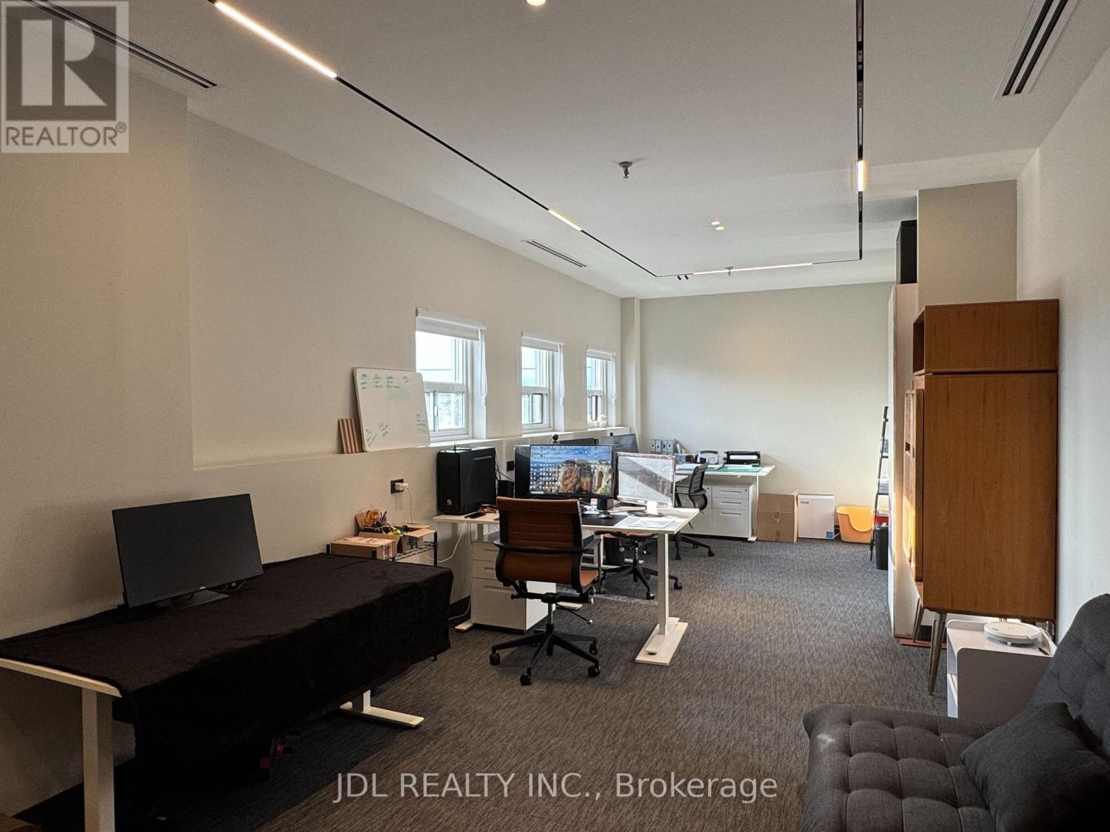 185 Bridgeland Avenue, Toronto, Ontario  M6A 1Y7 - Photo 10 - W13781600