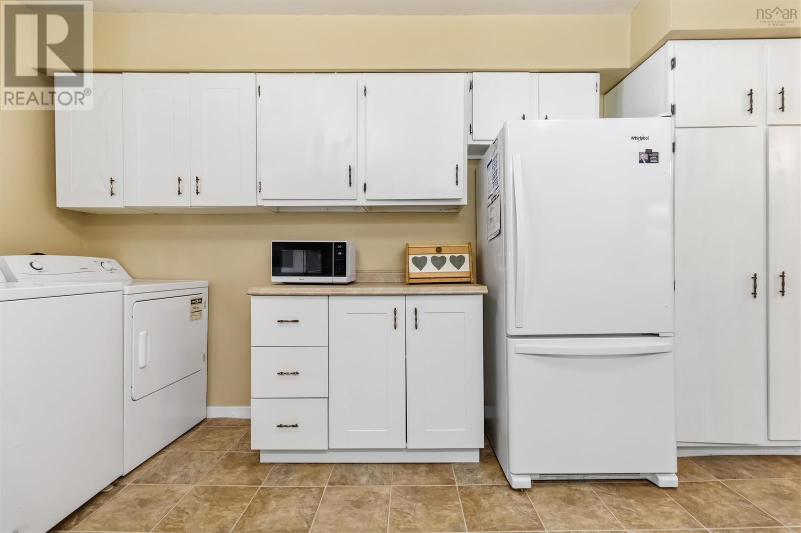 17 Halfway Lake     Hammonds Plains Drive, Maplewood, Nova Scotia  B4B 1N4 - Photo 16 - 202623236