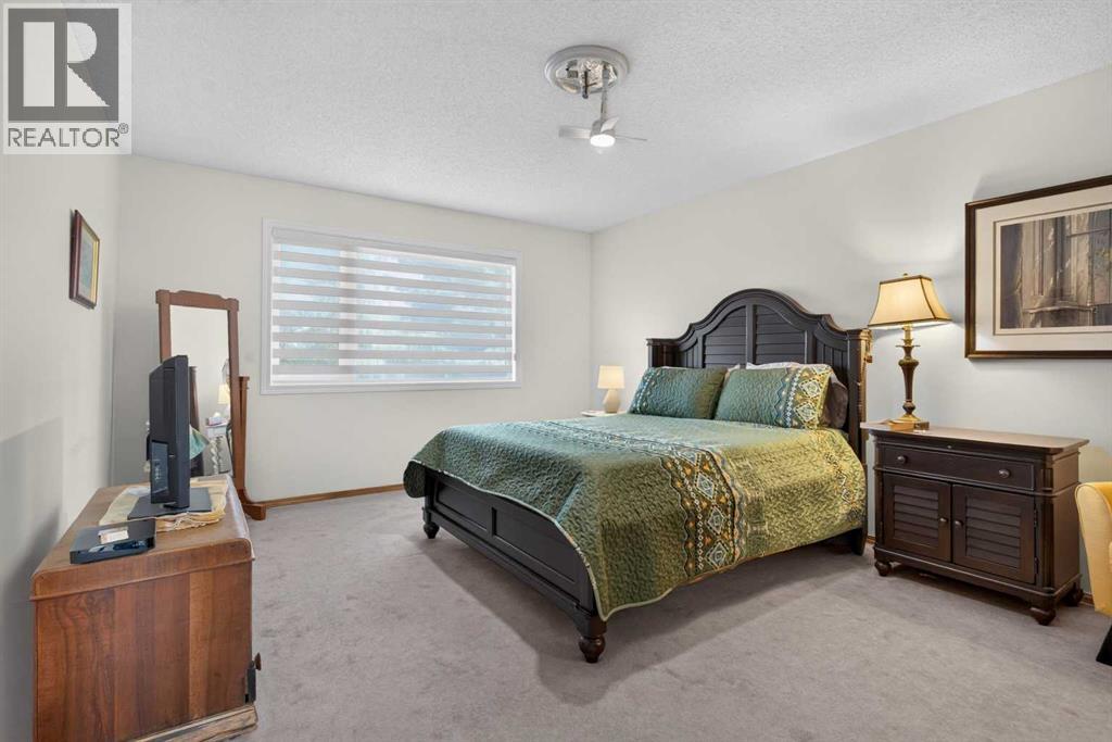9867 Hidden Valley Drive Nw, Calgary, Alberta  T3A 5K5 - Photo 22 - A2342671