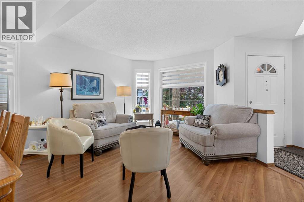 9867 Hidden Valley Drive Nw, Calgary, Alberta  T3A 5K5 - Photo 2 - A2342671