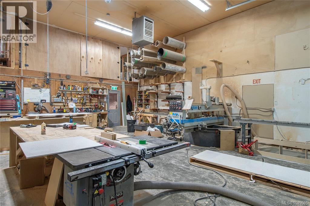 M 1580 Willow St, Campbell River, British Columbia  V9W 3M7 - Photo 5 - 1049605