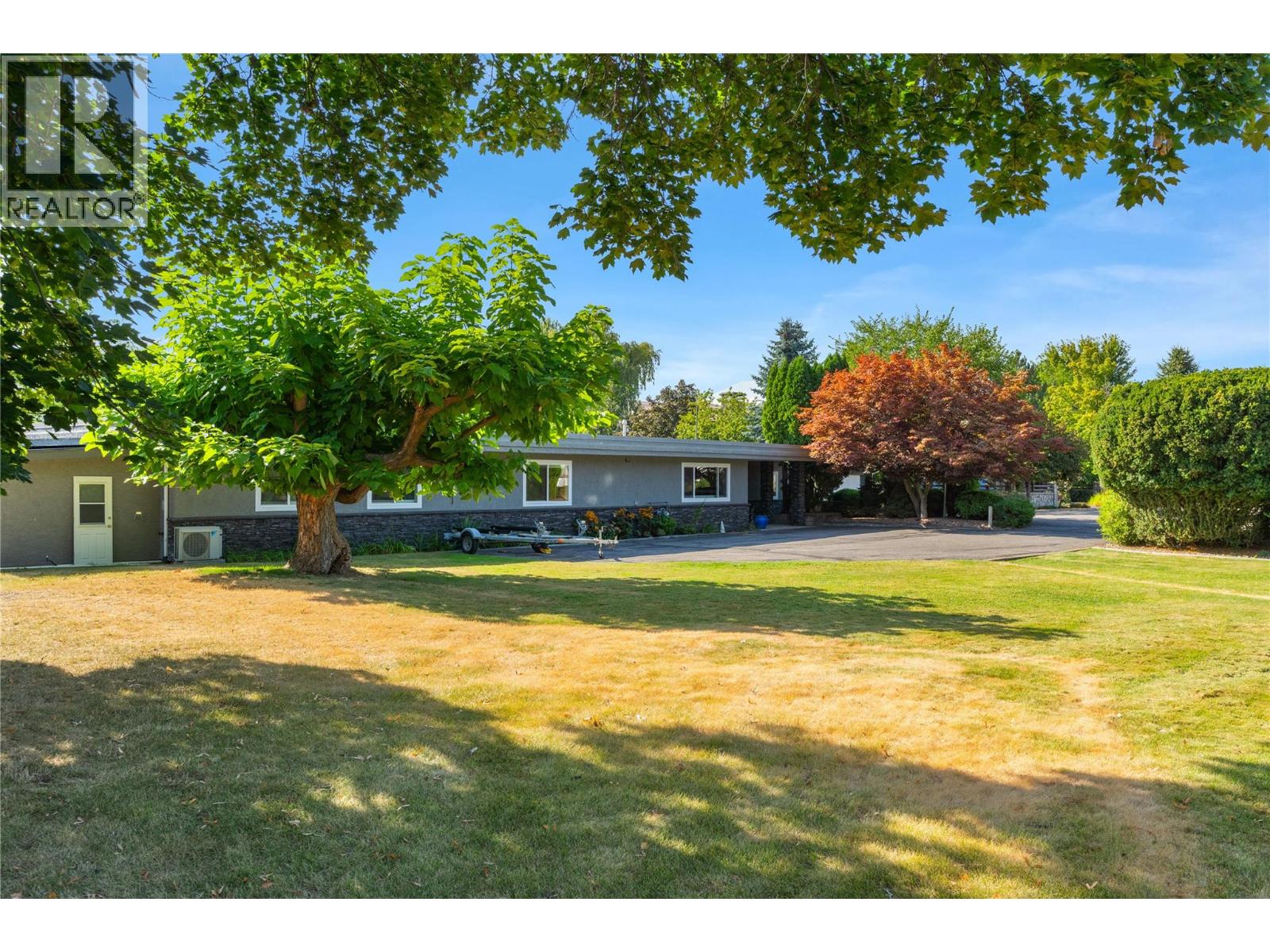 8104 Kalavista Drive, Coldstream, British Columbia  V1B 1K3 - Photo 17 - 10399398