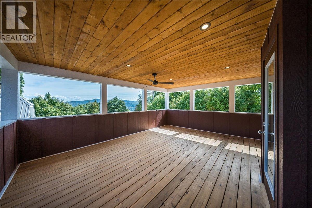 2460 Fourth Avenue, Rossland, British Columbia  V0G 1Y0 - Photo 7 - 10400638
