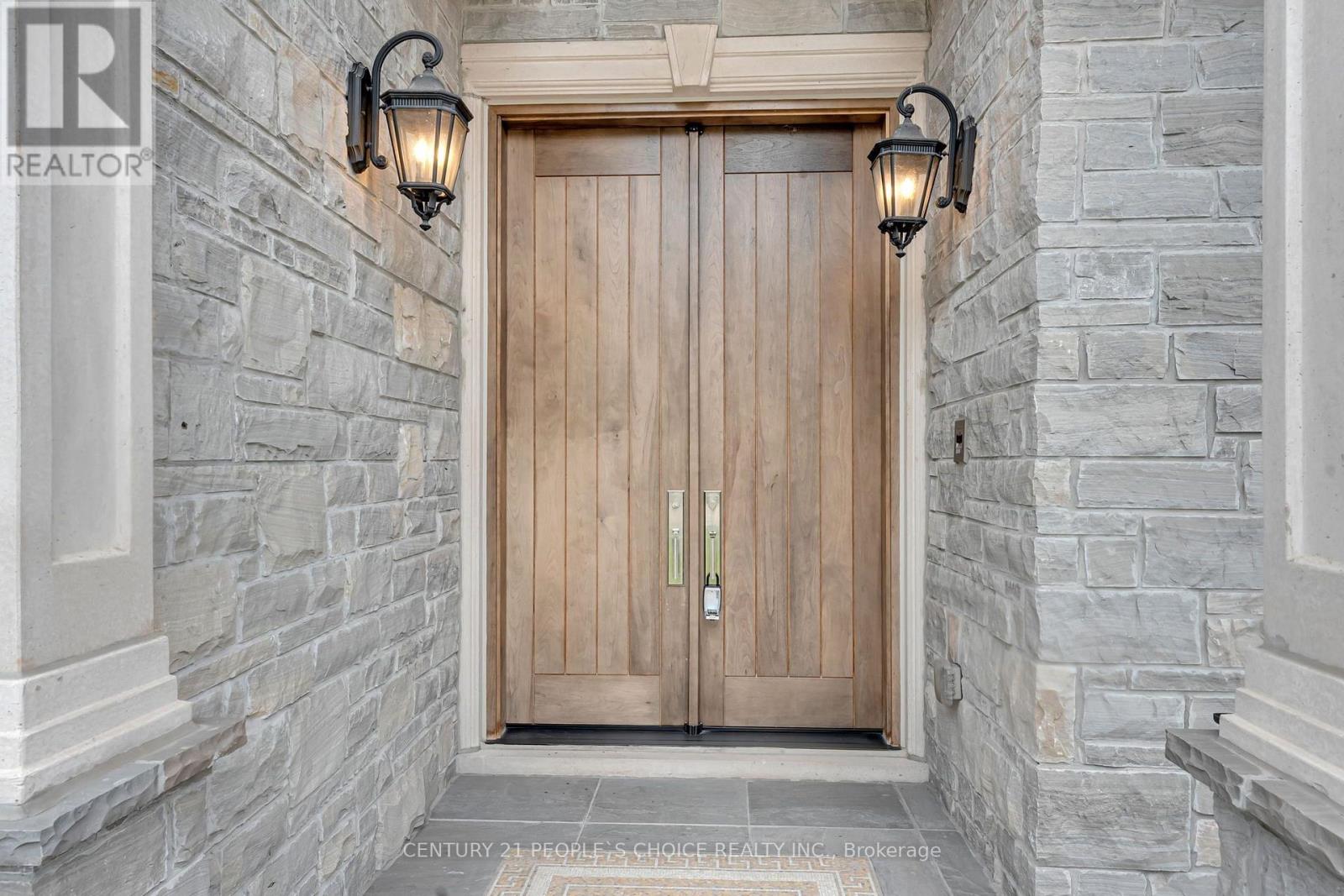 2115 Rebecca Street, Oakville, Ontario  L6L 2A4 - Photo 4 - W13776572