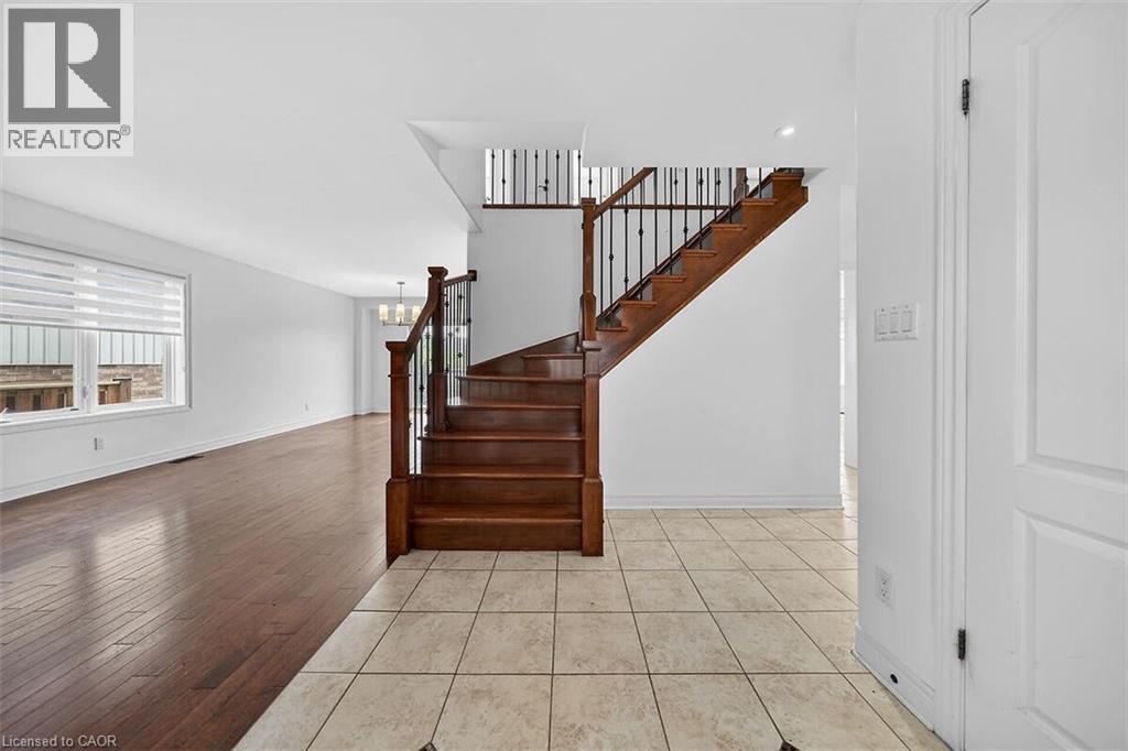 9128 Hendershot Boulevard, Niagara Falls, Ontario  L2H 0E3 - Photo 5 - 40863264