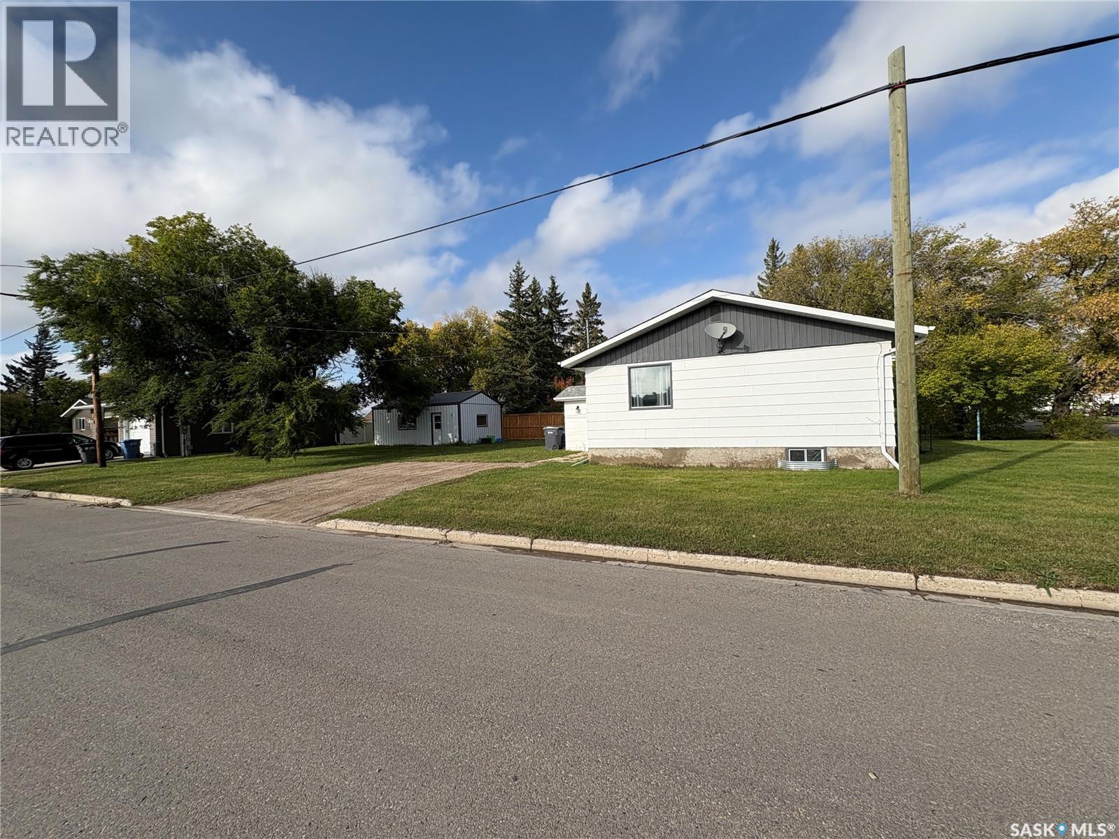 302 Pitt Street, Rocanville, Saskatchewan  S0A 3L0 - Photo 2 - SK048424