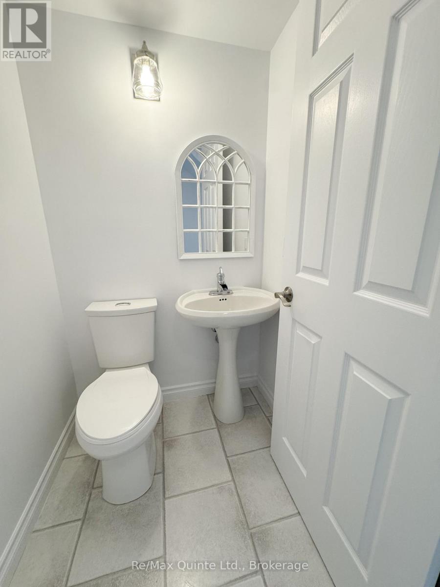 8 - 11 Janlyn Crescent, Belleville (Belleville Ward), Ontario K8N 5R4 - Photo 8 - X13766316