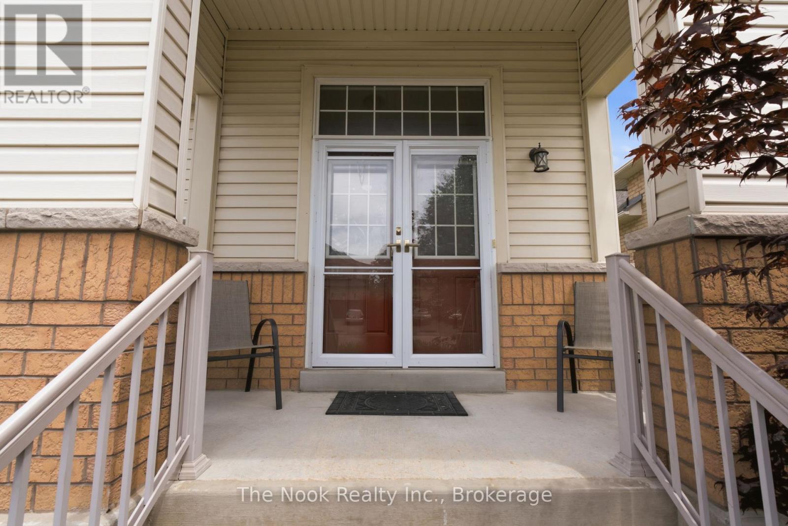 19 Alfred Shrubb Lane, Clarington, Ontario  L1C 0B1 - Photo 2 - E13781678