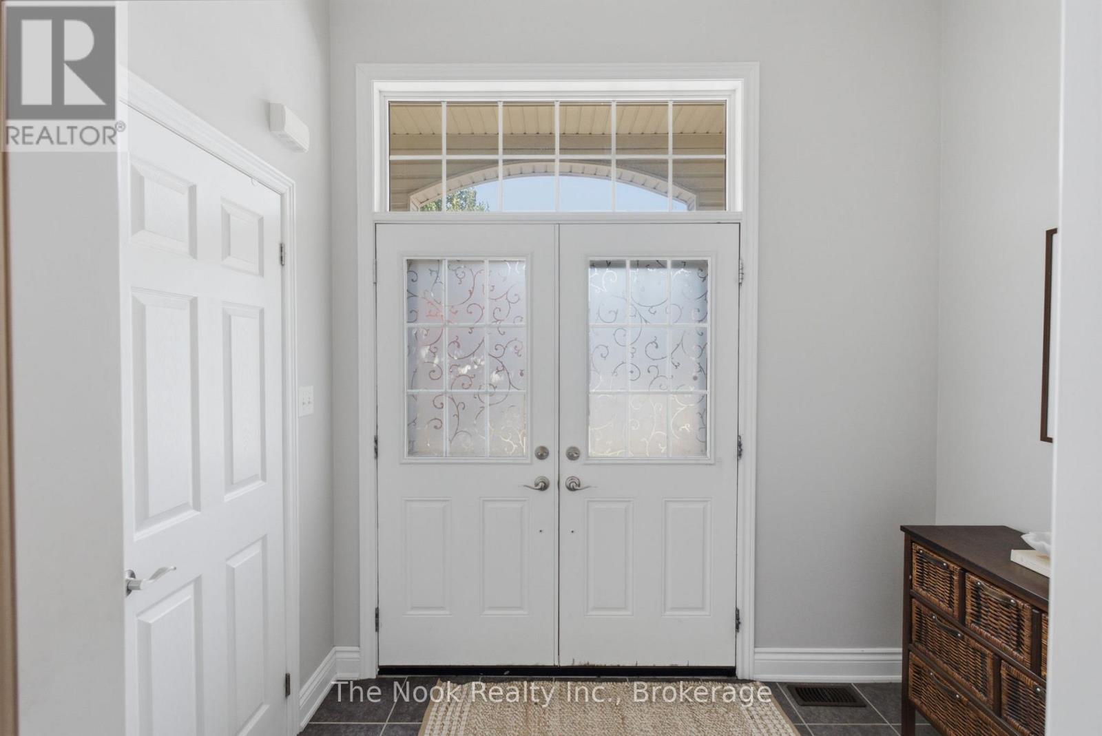 19 Alfred Shrubb Lane, Clarington, Ontario  L1C 0B1 - Photo 3 - E13781678