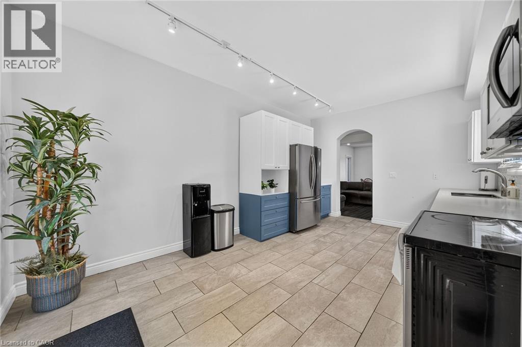 56 East 23rd Street, Hamilton, Ontario  L8V 2W6 - Photo 20 - 40854805