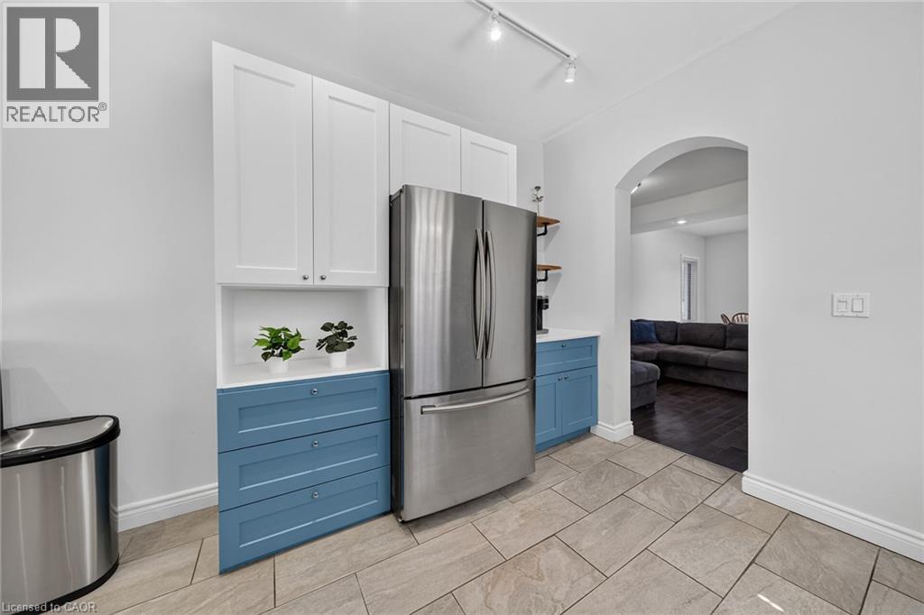 56 East 23rd Street, Hamilton, Ontario  L8V 2W6 - Photo 23 - 40854805
