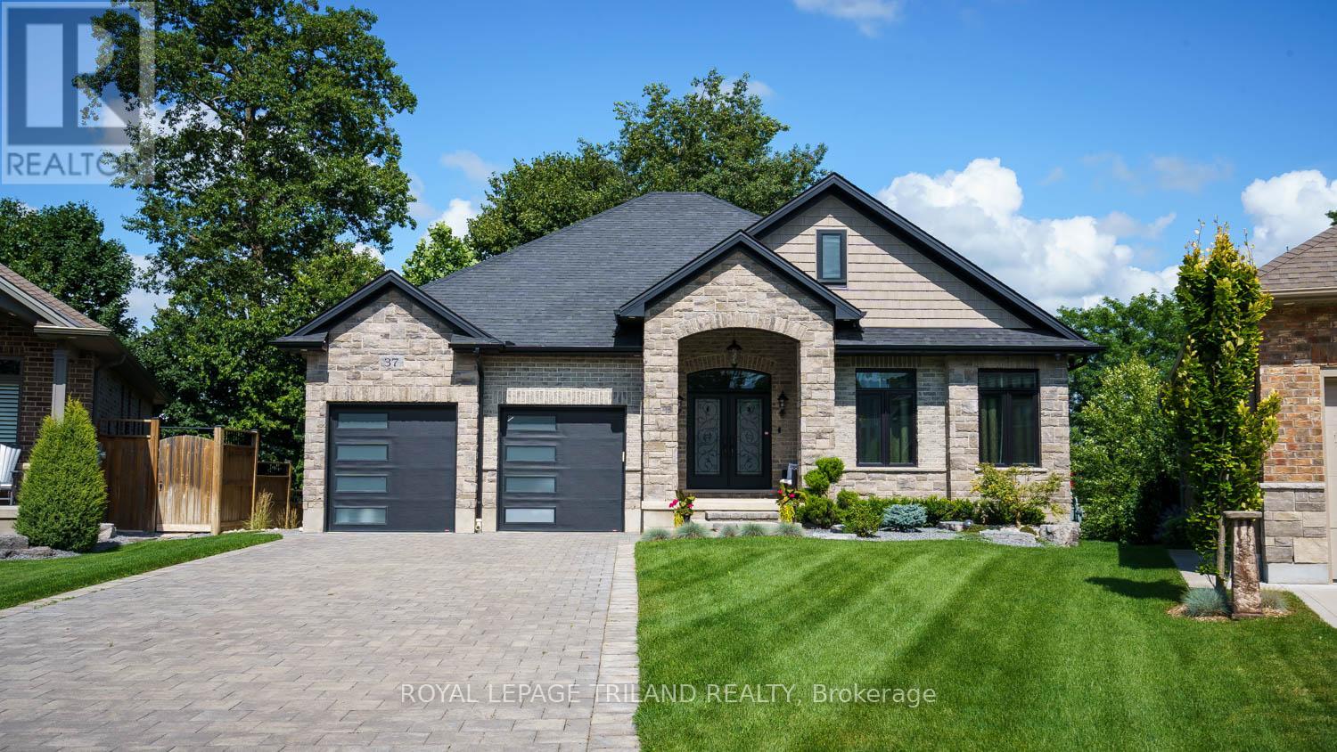 37 ASHBY CRESCENT, strathroy-caradoc (sw), Ontario